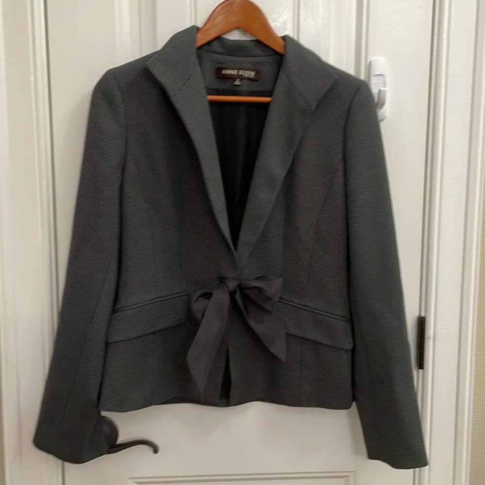 🌺ANNE KLEIN taupe tweed virgin wool blend blazer with tie front.  2